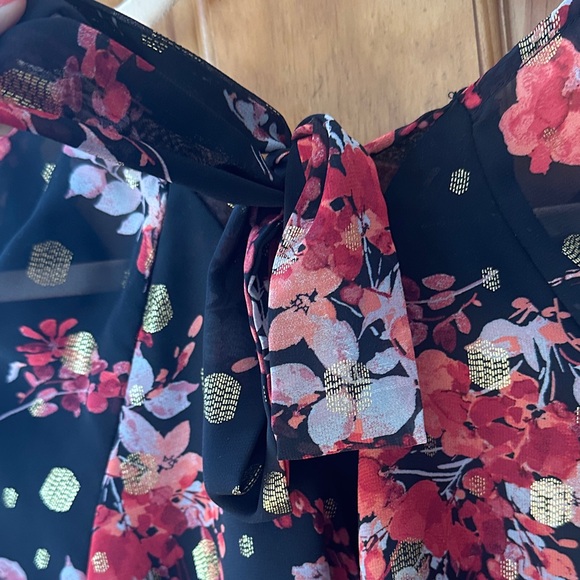 Nine West Black and Red Floral Blouse - Picture 4 of 6